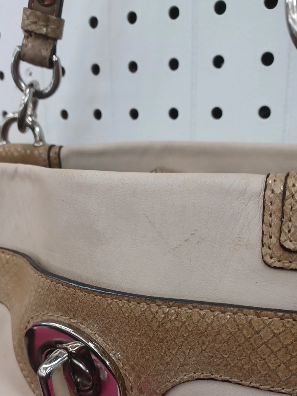 Coach Penelope Carryall F16531 - Picture 3 of 15